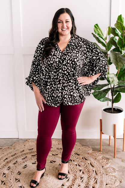 Tummy Control Skinny Fit Judy Blue Jeans In Garnet