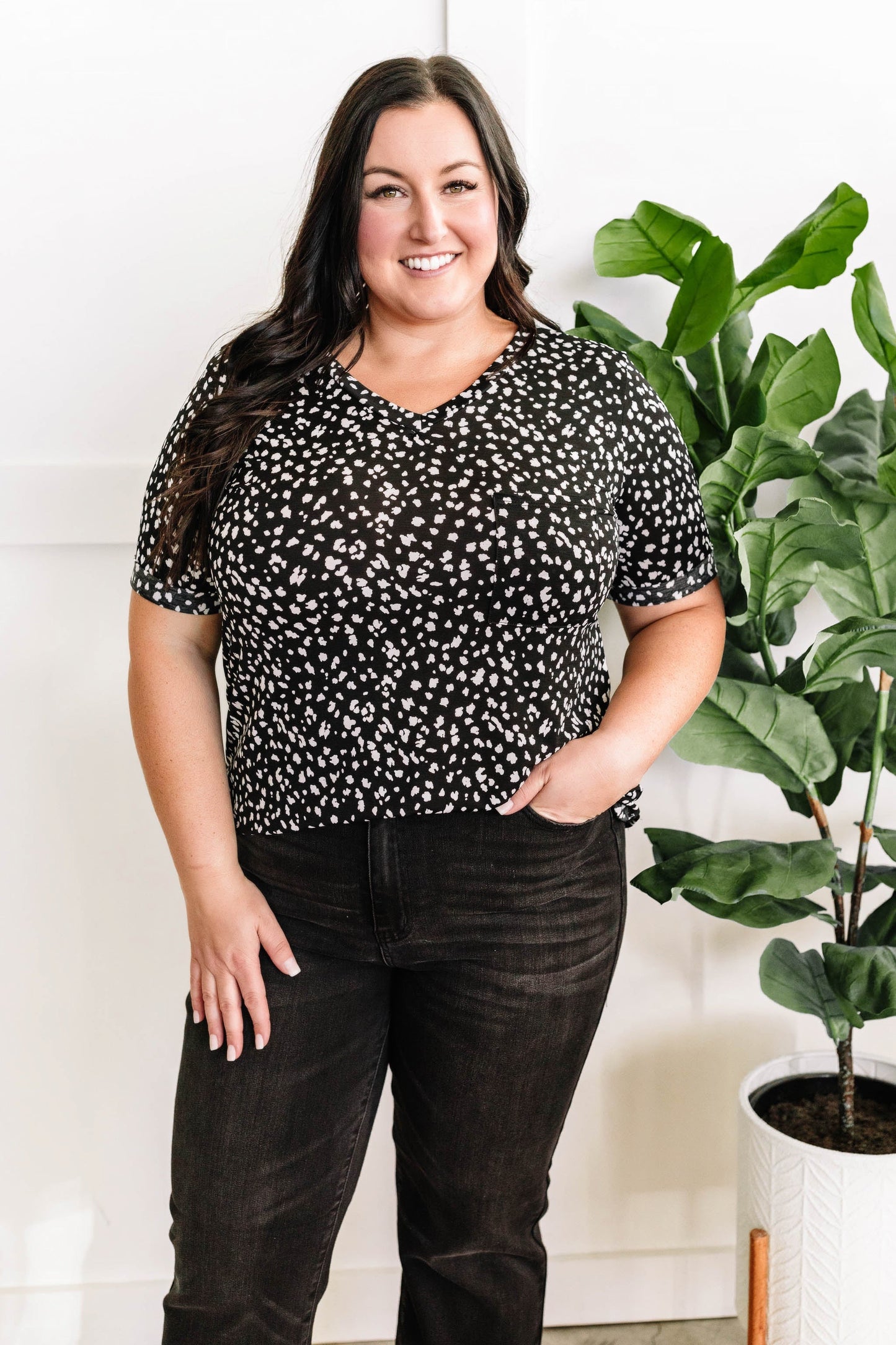 V Neck Pocket Top In Black & White Leopard