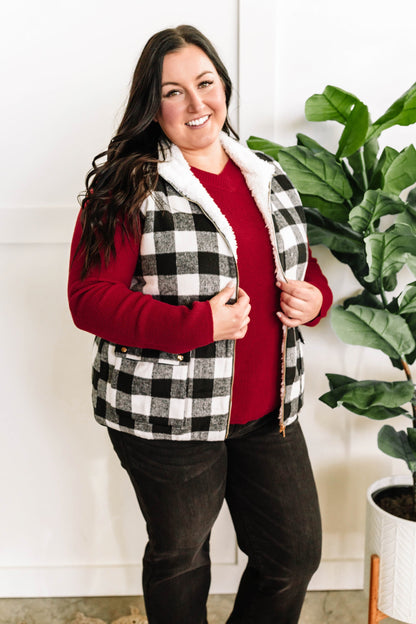 Buffalo Plaid Fleece Vest In Black & White