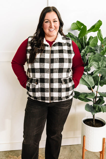 Buffalo Plaid Fleece Vest In Black & White